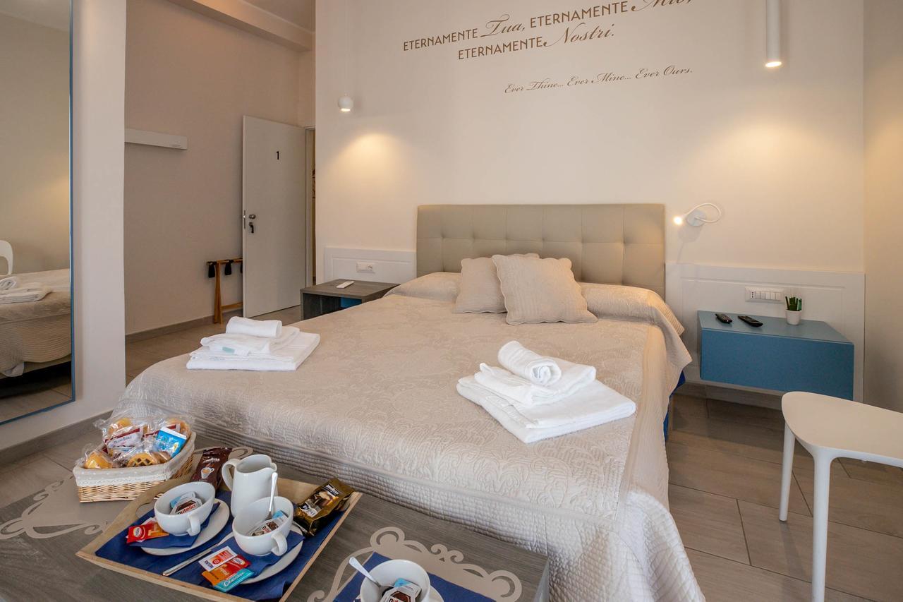 살레르노 Residenza Eleonora B&B 외부 사진