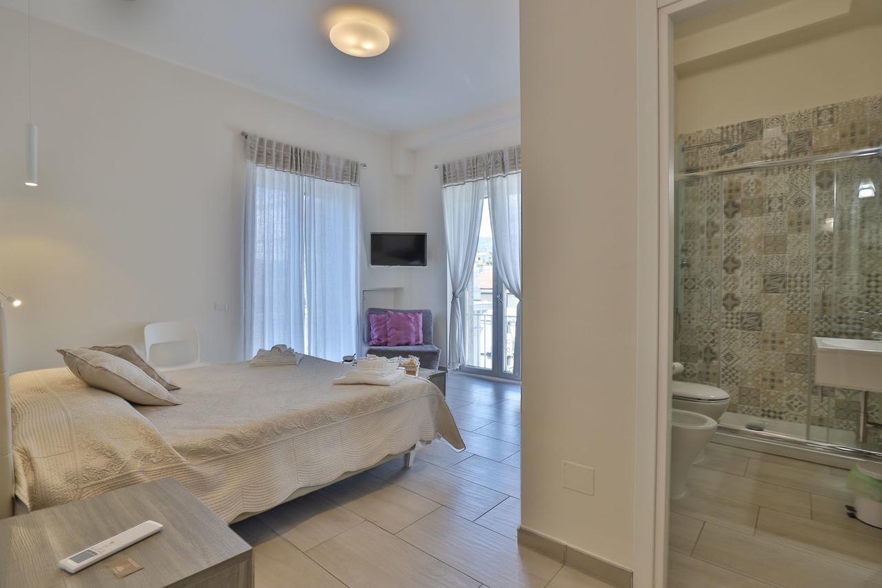 살레르노 Residenza Eleonora B&B 외부 사진